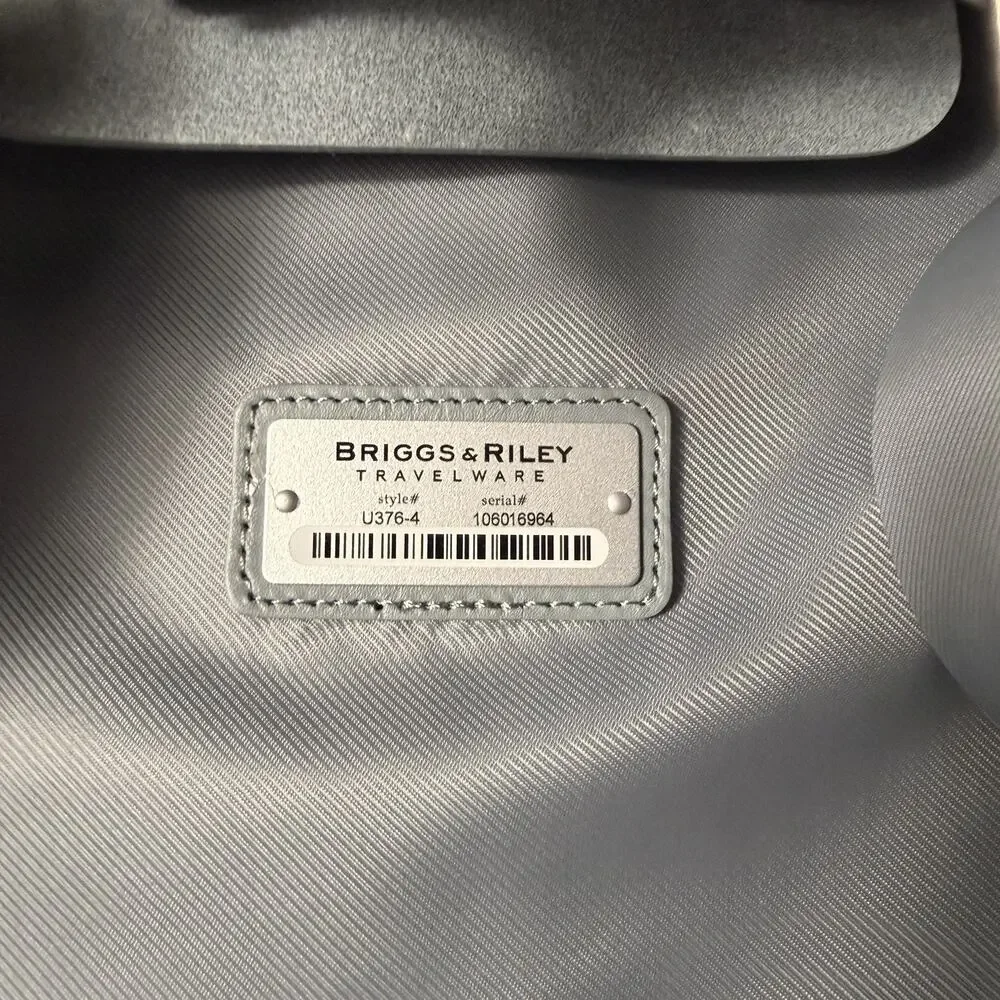 BRIGGS & RILEY ‘Baseline’ Black Nylon Deluxe 2-Wheeled Garment Bag